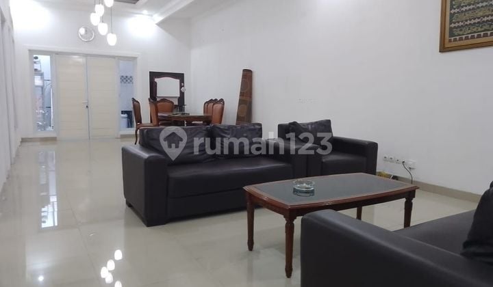 Rumah Minimalis Modern Furnished di Komplek Pondok Hijau Bagus