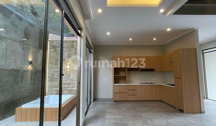 Best Buy !!! New Luxury Modern Glass House Exclusive Cluster in the Elite Area of North Bandung