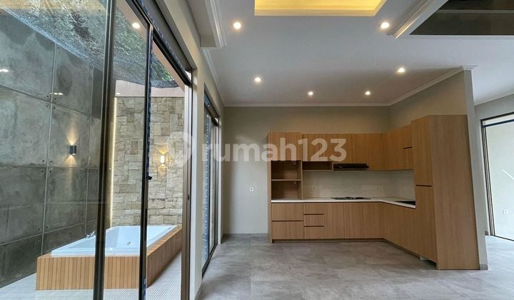 Best Buy !!! New Luxury Modern Glass House Exclusive Cluster in the Elite Area of North Bandung