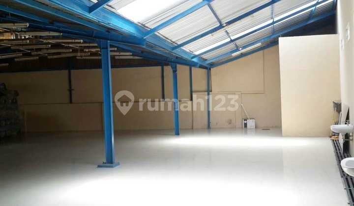 Gudang Sangat Strategis Jl Raya Kopo