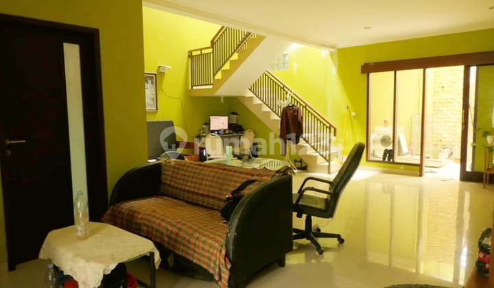 Dijual Rumah Modern 2 Lantai Komplek Sarijadi Dekat Geger Kalon