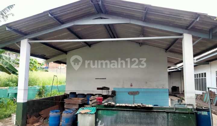 For RentFormer Factory Buildingon Main Road Holis