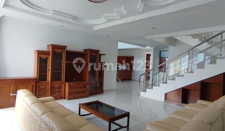 Rumah Luas Dekat Kampus Unpar Cocok untuk Kantor