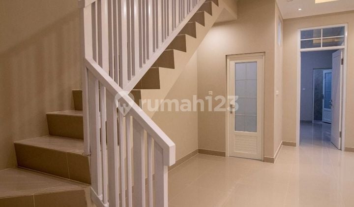 Rumah Baru Cantik Minimalis Mo Dern di Arcamanik