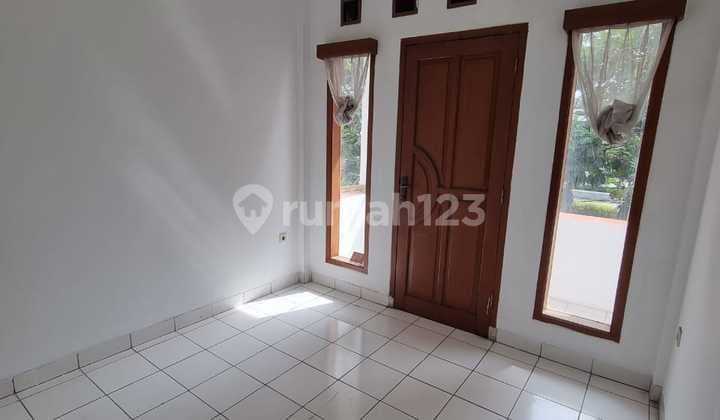 Rumah Besar Luas Asri Gegerkalong