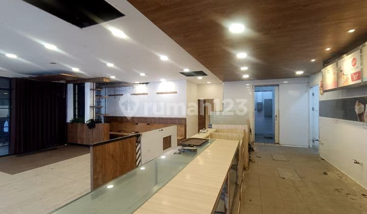 Disewakan Ruang Usaha Sangat Strategis Jalan Dago Bagus