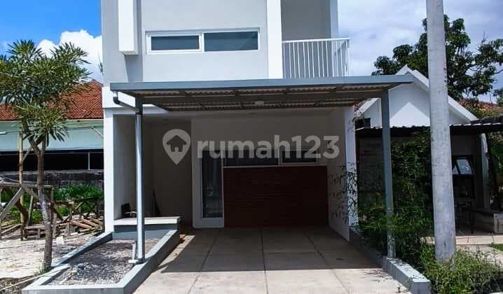 Rumah Dua Lantai Didalam Cluster Antapani