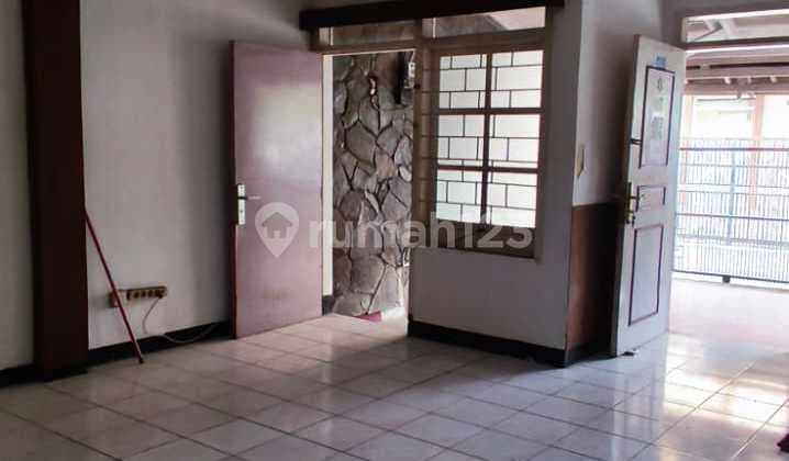 Rumah Hitung Tanah Cocok untuk Tempat Tinggal atau Kostan Dekat Itenas