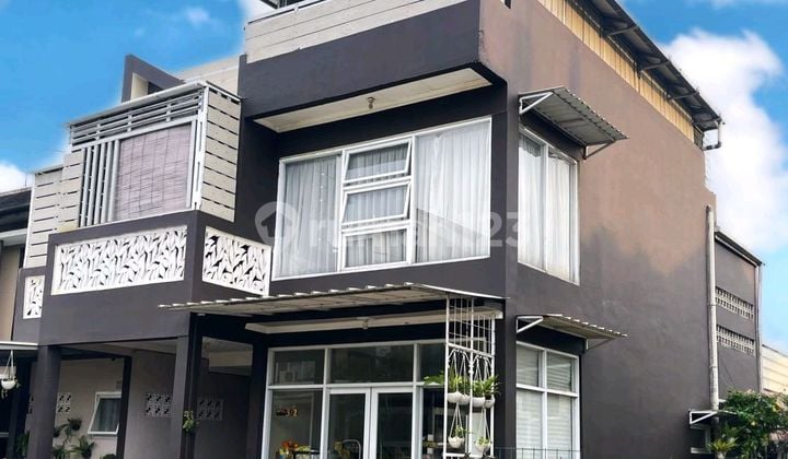 Rumah Cantik Siap Huni Area Buah Batu Dekat Pintu Tol