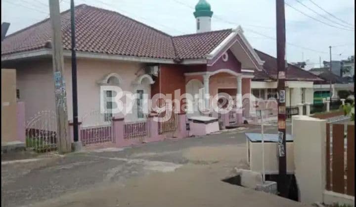 rumah pusri kebun sirih