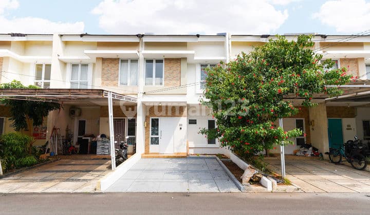 Rumah 2 Lantai 6 Menit ke Mall Paradise Walk Serpong Hadap Utara J24031