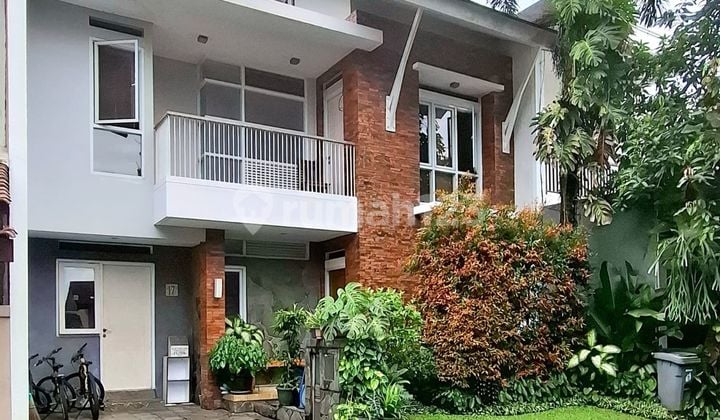 Rumah SHM 2 Lantai 10 Menit ke Mall Transpark Bintaro Siap KPR J44933