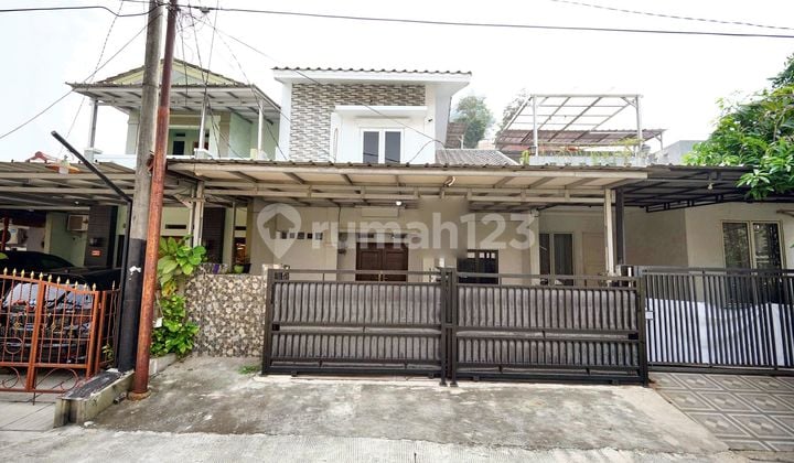 Rumah 1 Lt Terawat 13 menit ke Living World Grand Wisata Bisa KPR J18970