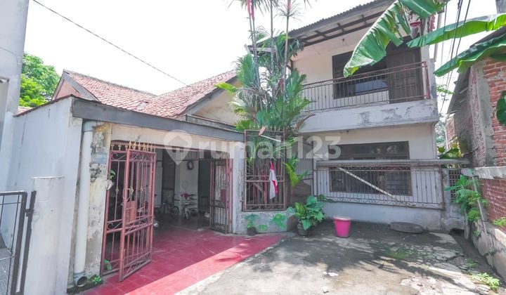 Rumah 4 Kamar Tidur SHM Siap Huni 12 Menit ke Living Plaza Pamulang J-37735