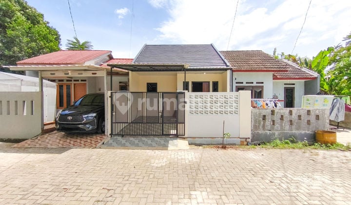 Rumah 15 Menit ke The Breeze Bsd City SHM Siap Huni Dibantu KPR J-38623