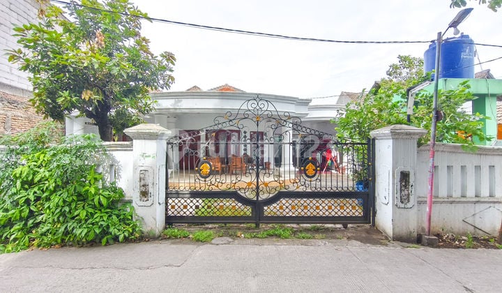 Rumah Luas LT 277 Akses Dekat Terminal Kalideres Bebas Banjir J38880