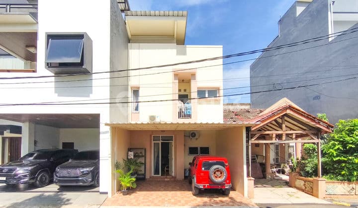 Rumah 2 Lantai SHM 9 Menit ke RS Brawijaya Tangerang Siap KPR J35421