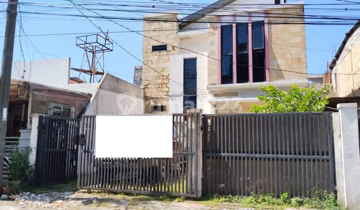 House with 180m² Land Area, Facing South, 10 Minutes to Mall Pesona Square, J-46004