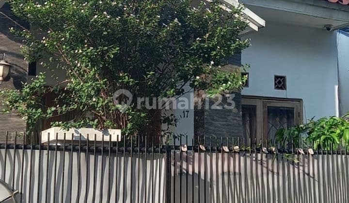 Minimalist House 2 Floors 16 Minutes to Premier Bintaro Hospital Ready to Occupy J44295