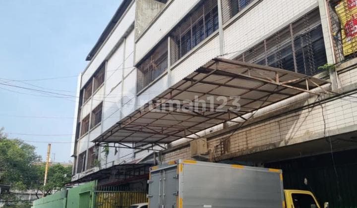 For sale: Shop house on Jalan Pangeran Jayakarta No. 85