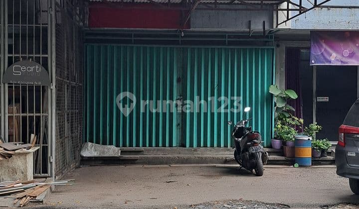 For sale: Royal Garden 3 shop house