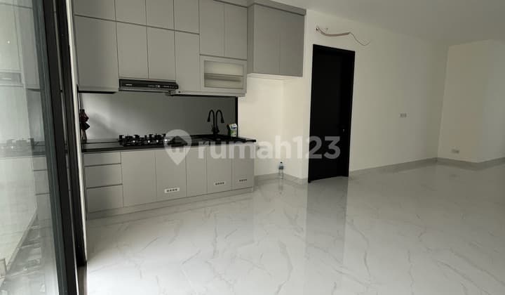 Rumah Mewah 2 Lantai Lokasi Premium BSD