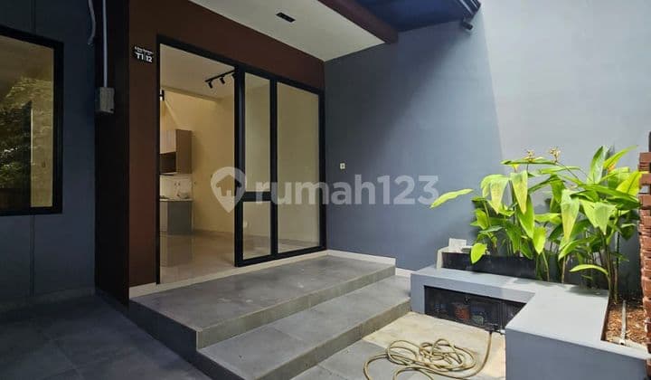 Rumah Baru dan Modern Lokasi Strategis di BSD