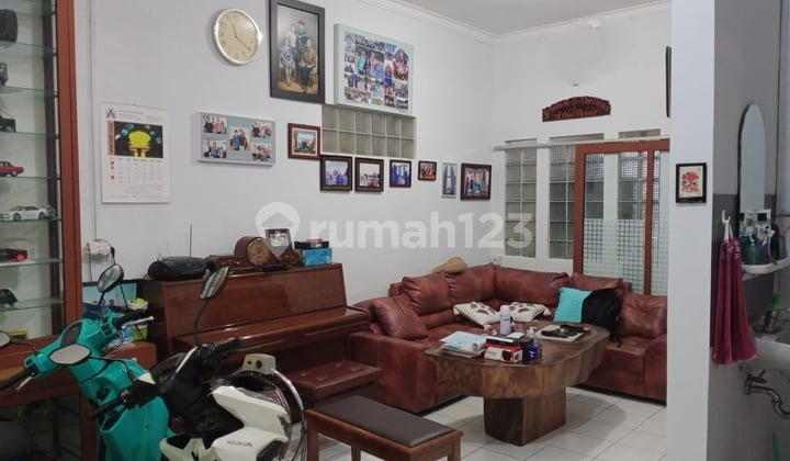 At Town House Golf Barat Arcamanik Residence, West Golf Street, Sukamiskin, Arcamanik, Bandung City, West Java, Indonesia, 40293, Arcamanik, Good SHM