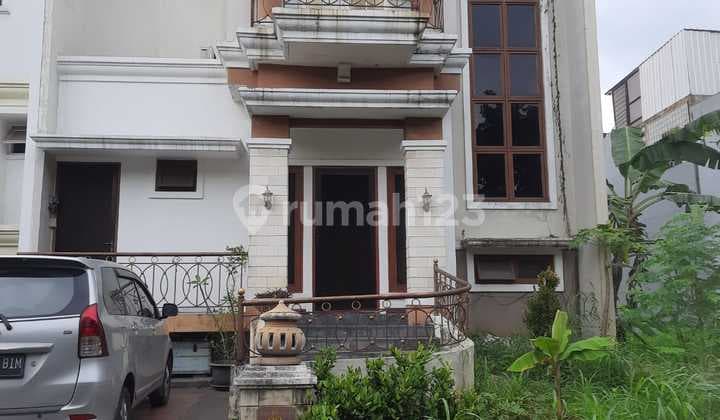 Rumah Asri Depan Taman Meruya Residence