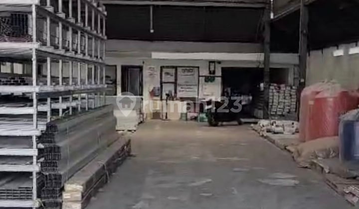 Lahan Dengan Bangunan Pinggir Jalan Raya Kedoya Utara