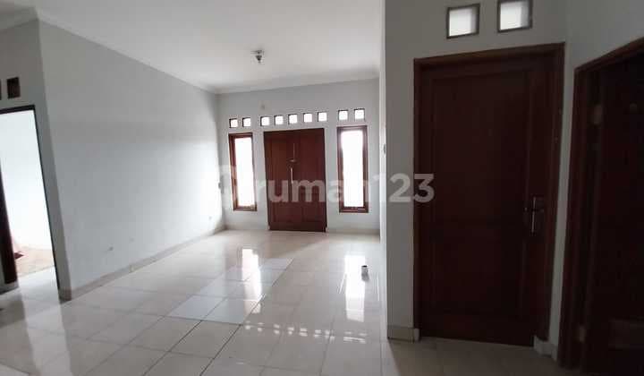 DIJUAL RUMAH SIAP HUNI DI RADIO DALAM JAKARTA SELATAN