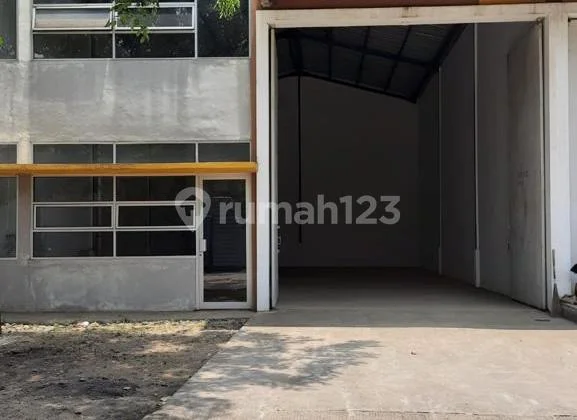 Cheap Warehouse for Rent in Kamal 180 Meters Flood-Free Access 40 Feet