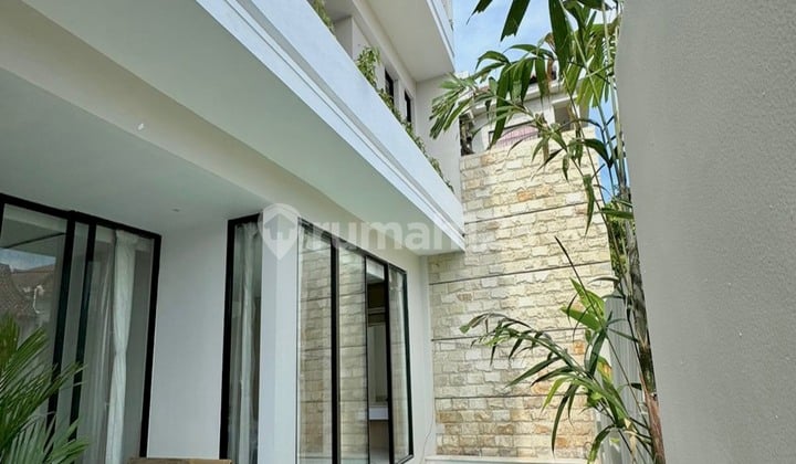 VILLA BARU 4 LANTAI SIAP HUNI VIEW GWK DAN LAUT DI JIMBARAN