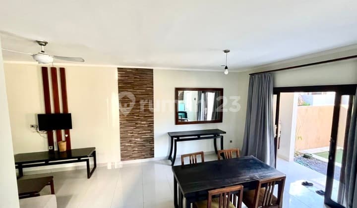 Villa Murah dan Modern Fully Furnished Siap Huni di Kerobokan