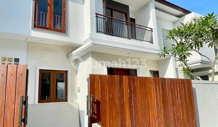 Brand New Villa Semi Furnish Siap Huni Di Kerobokan