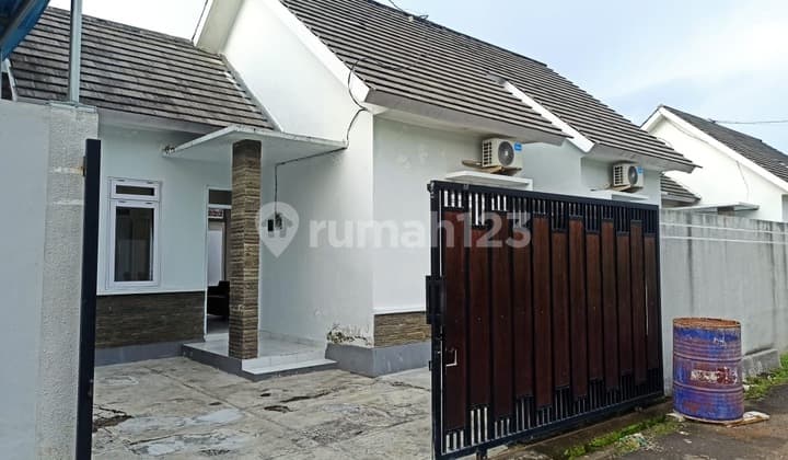 Minimalist House Ready to Occupy 10 Minutes to Puja Mandala, Nusa Dua