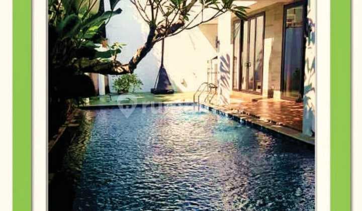 Dijual Rumah Tropis Eksklusif di Kemang, Jakarta Selatan