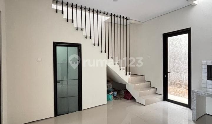 Rumah Baru Siap Huni Dalam Komplek, Ciputat Tangerang Selatan
