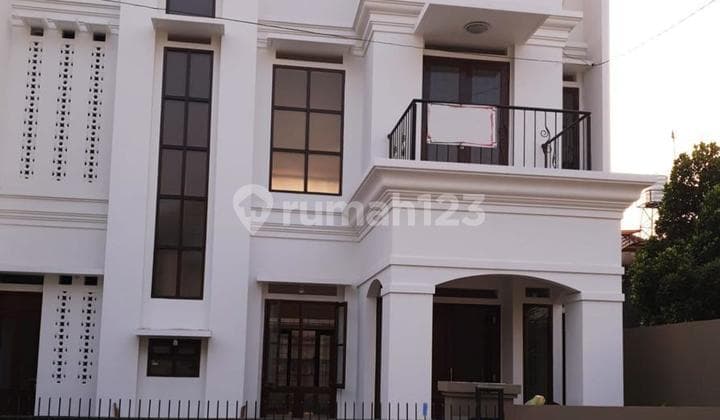 Rumah Cantik 2 Lantai 7menit By Walking To Mrt Station Lebak Bulus