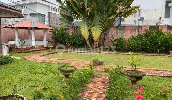 Jual Rumah Full Furnished di Kemang Utara