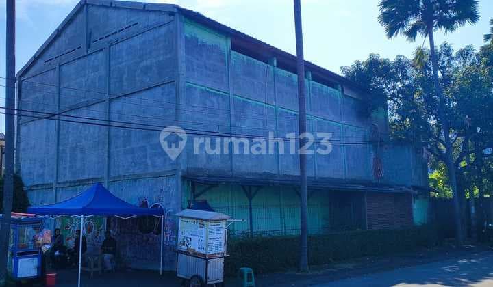 Quick Sale Active Gor in Indah, Accessible to Mainroad Batununggal
