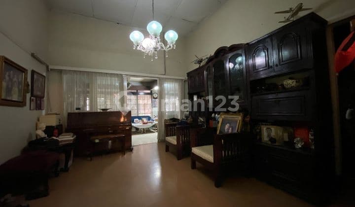 Sewa Rumah Classic Dekat Pvj Sayap Sukajadi