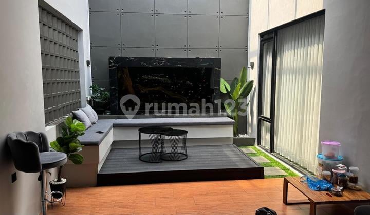 Beautiful House in the City Center at Leuwi Anyar Complex