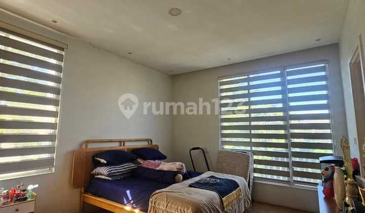 Quick sale furnished house in Chyntia cluster Summarecon