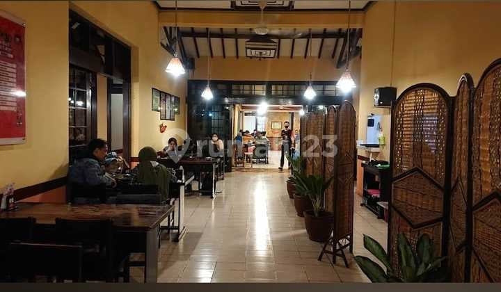 rumah untuk usaha ex cafe sayap Riau lokasi dekat stadion Saparua