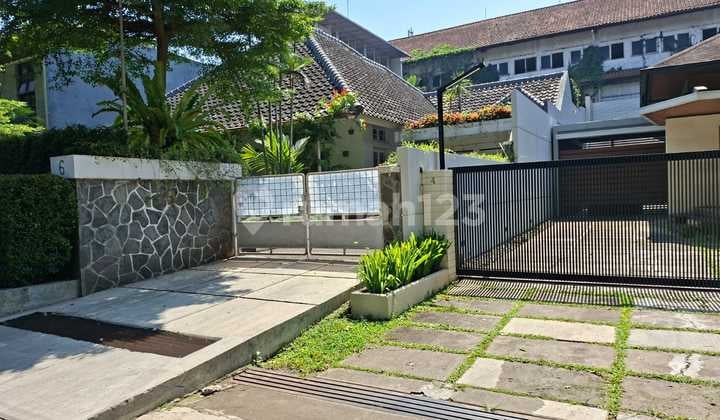 rumah siap huni lokasi premium sayap Dago