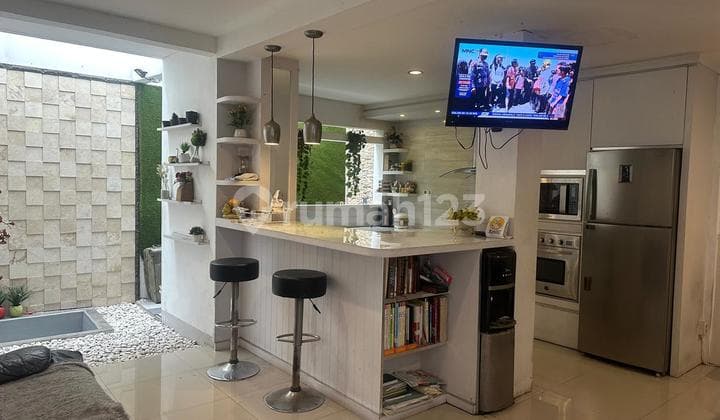 Rumah Cantik Minimalis Tengah Kota Komplek Cikutra Baru