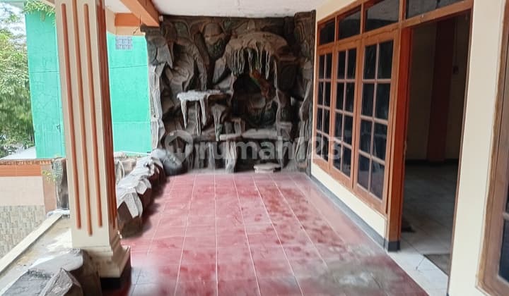 Bangunan 2 Lantai Ada Rooftop Balcony Strategis Pinggir Jalan Raya