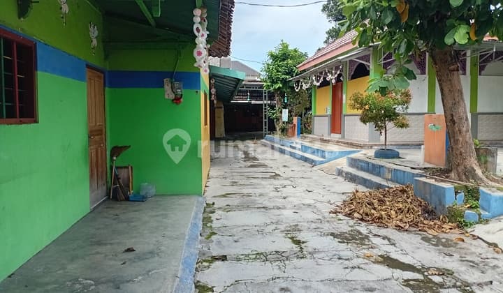 Ruang Usaha Eks Sekolah Cocok Untuk Usaha Atau Kantor