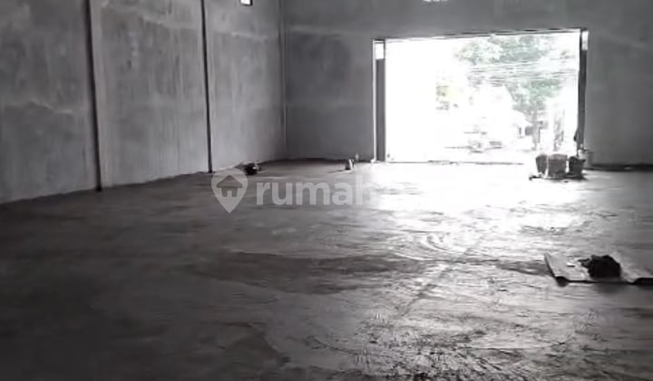 Gudang Bangunan Baru Siap Pakai Strategis Pinggir Jalan Raya